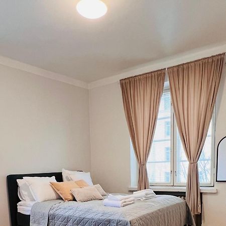 Your Chic Vibrant Airbnb Гельсінкі Екстер'єр фото