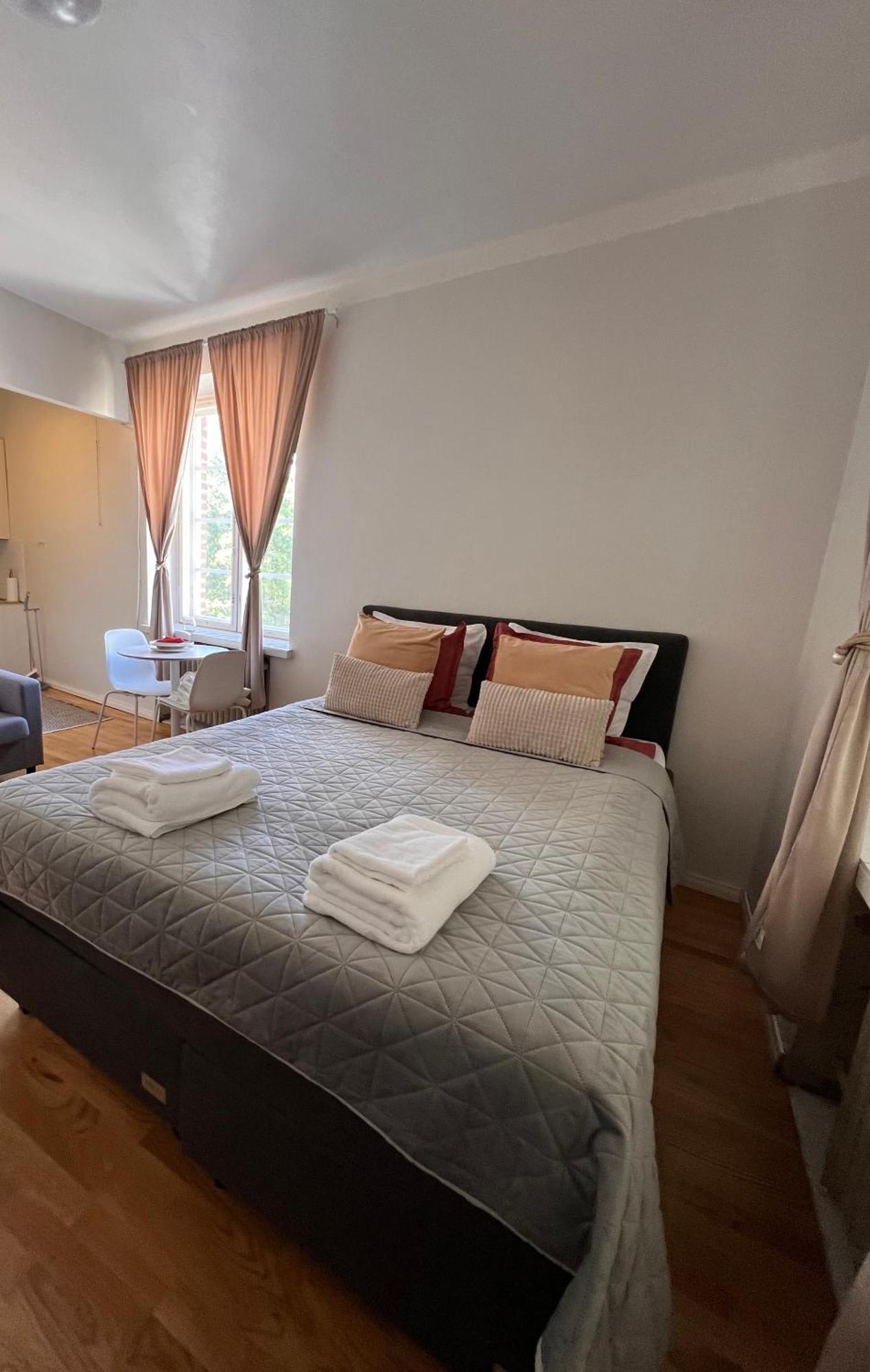 Your Chic Vibrant Airbnb Гельсінкі Екстер'єр фото